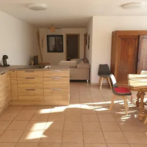 https://luciole-des-alpilles.fr-provencehotel.com
